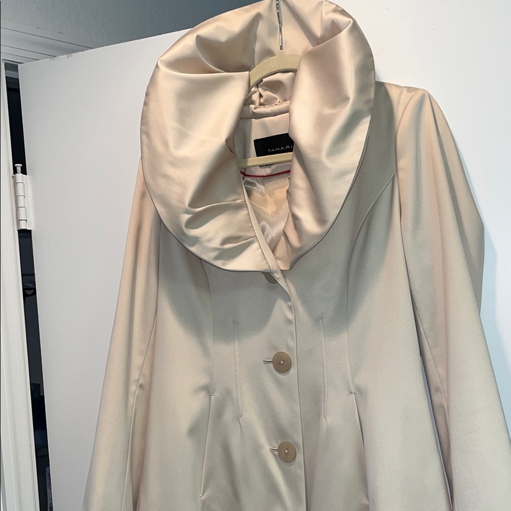 TAHARI Trench Coat Water Repellent Cream Woman’s Size 6 - Picture 8 of 16